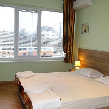 Guest Rooms Kom صوفيا الغرفة الصورة