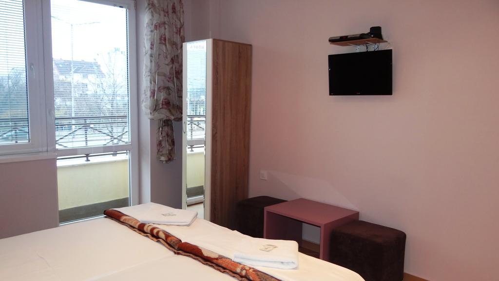 Guest Rooms Kom صوفيا الغرفة الصورة