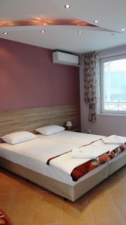 Guest Rooms Kom صوفيا الغرفة الصورة