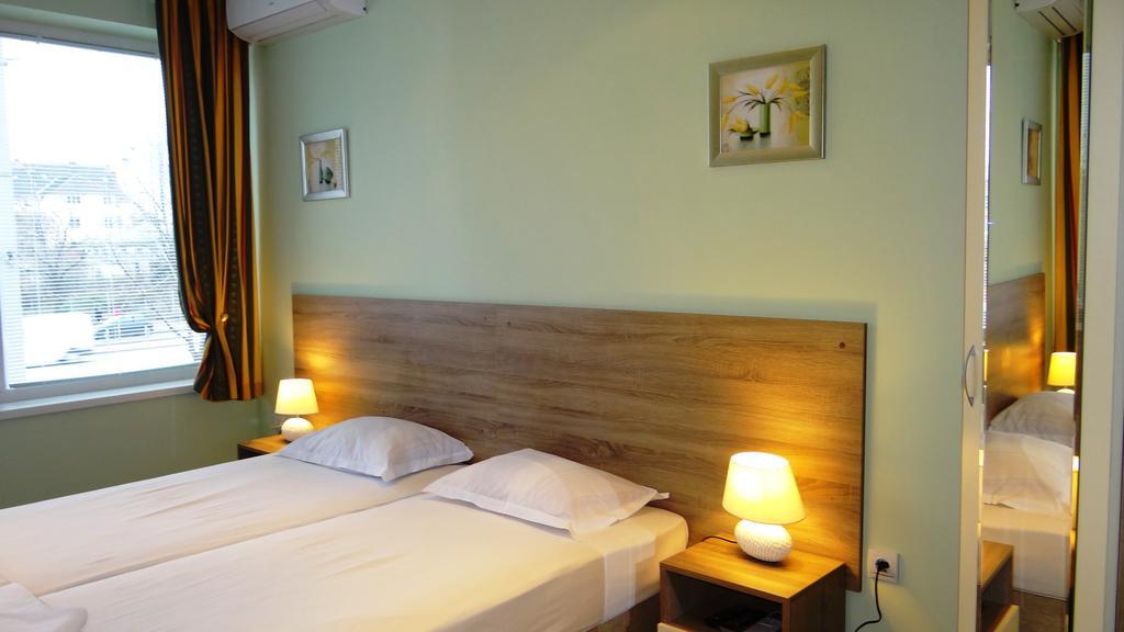 Guest Rooms Kom صوفيا الغرفة الصورة